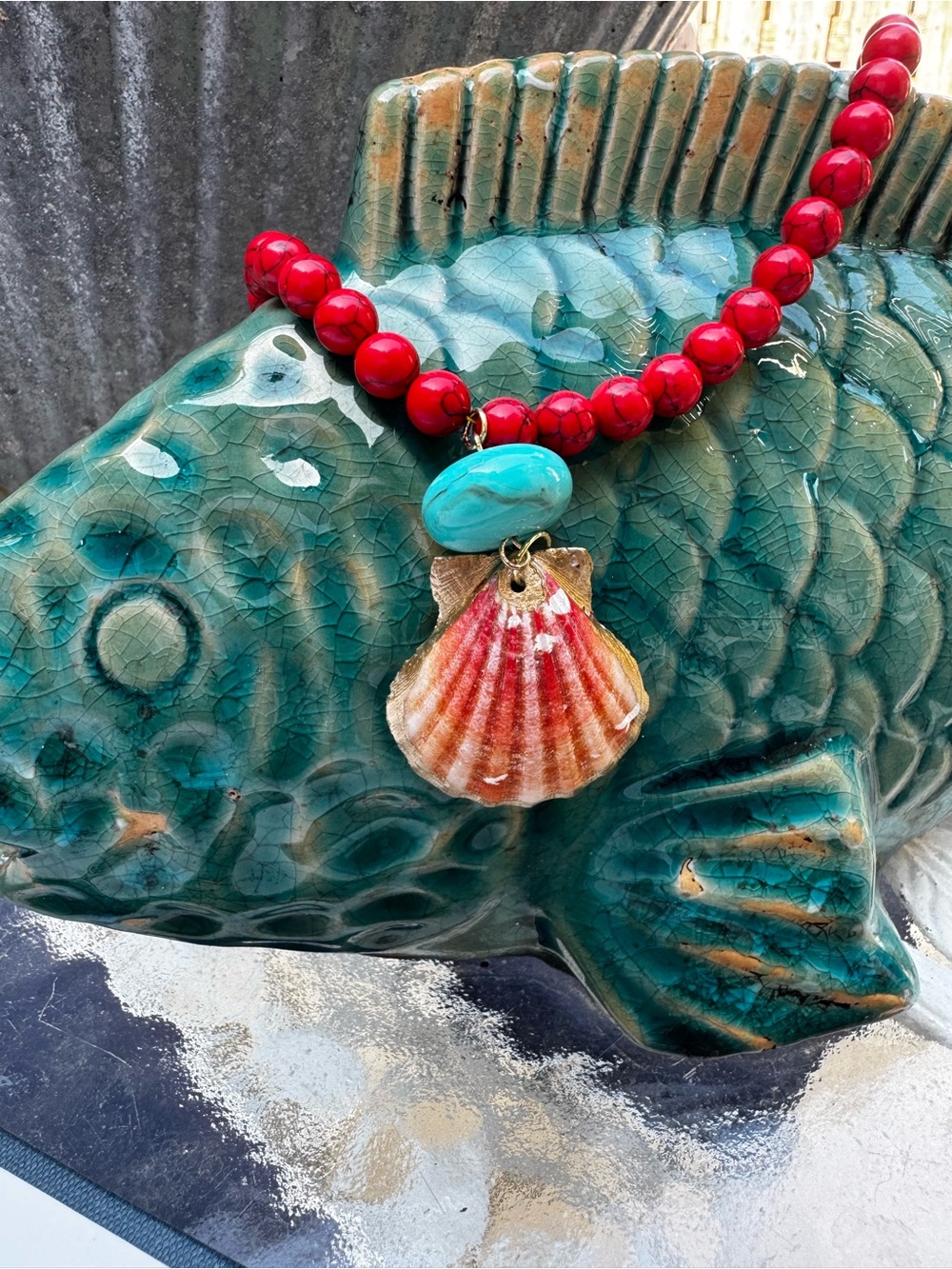 Red turquoise Beaded & natural Shell Pendant Necklace